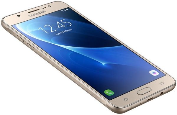 Смартфон Samsung Galaxy J7 2016 Gold (SM-J710FZDUSEK)