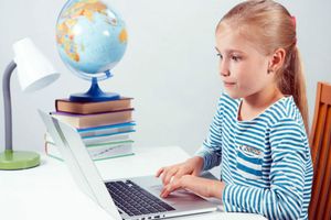 Чи потрібно купувати свій власний комп'ютер школяреві?