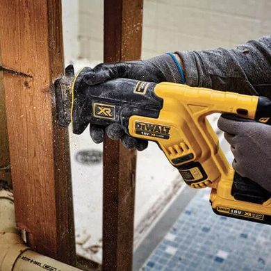 Шабельна пила DeWalt DCS367N