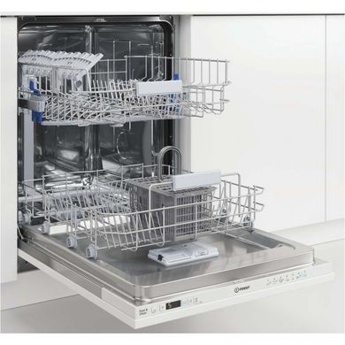 Посудомийна машина Indesit DIC3B+16A