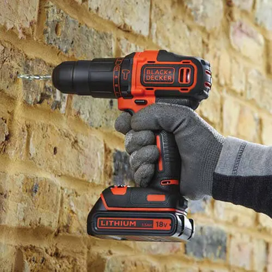 Шуруповерт Black+Decker BDCHD18KB