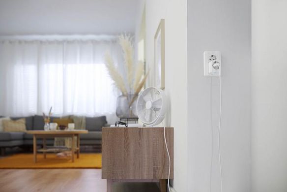 Розумна розетка WiZ Smart Plug powermeter Type-F Wi-Fi