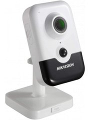 IP видеокамера Hikvision DS-2CD2421G0-IW(W) (2.8 мм)