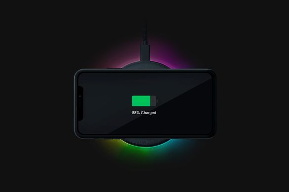 Безпровідний зарядний пристрій Razer Chroma Charging Pad 10W Fast WL Charger RGB Black (RC21-01600100-R371)