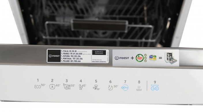 Посудомоечная машина Indesit DSFO 3T224 C