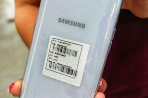 Смартфон Samsung Galaxy A80. Чим складніше, тим краще? Огляд.