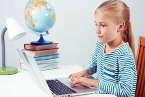 Чи потрібно купувати свій власний комп'ютер школяреві? Чи потрібно купувати свій власний комп'ютер школяреві?