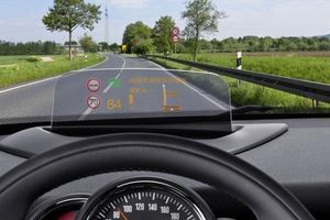 Голографічний дисплей Panasonic Head-UP Голографічний дисплей Panasonic Head-UP